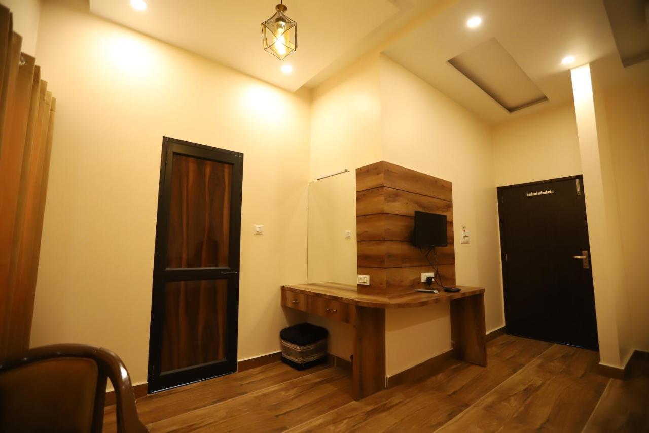 The Park View Hotel Amritsar Exterior foto